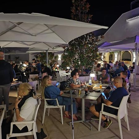 Rosa Marina Frontline Beach ออสตูนี ภายนอก รูปภาพ
